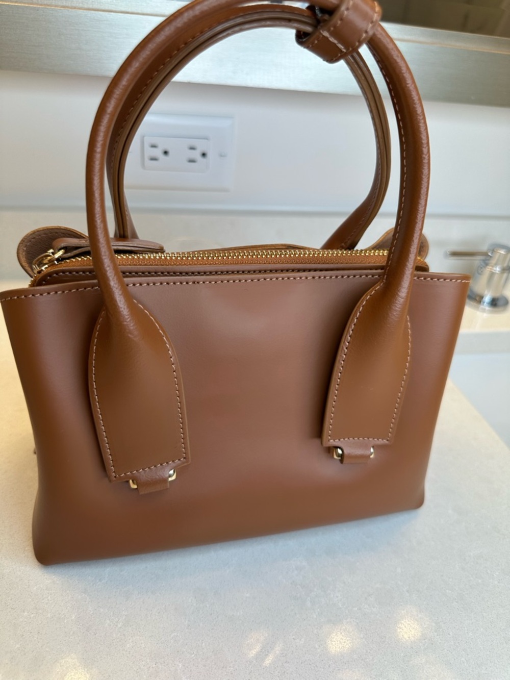 Made in Italy- high quality Italian leatherMinimalist Brown Leather Tote Handbag